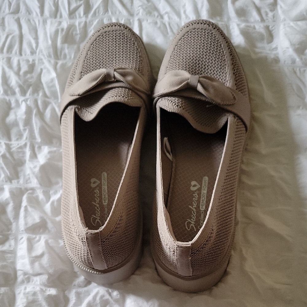 Skechers Women's Tan Flats with Bow
